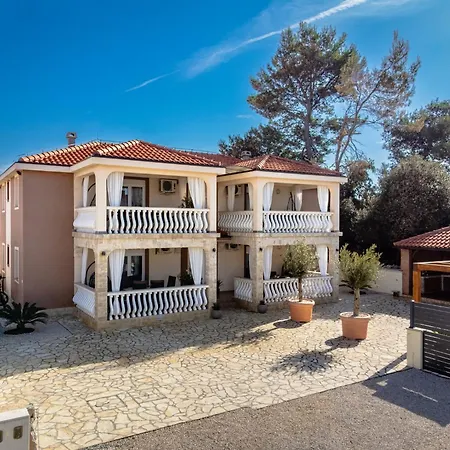 With Parking Space - 24090 Appartamento Vir