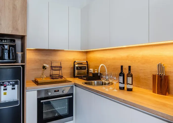 Appartamento With Parking Space - 24090