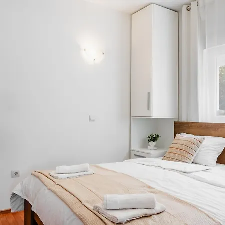 With Parking Space - 24090 ויר